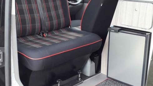 flora  – Flora the adventure campervan