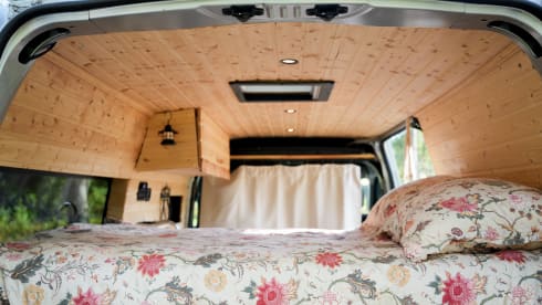 Donna Lina 2.0 – 2p Renault campervan from 2012