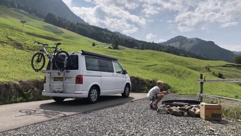 Cali  – Volkswagen California T6 (Factory Camper, original)