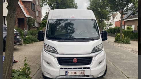 Modernes Fiat Ducati Wohnmobil