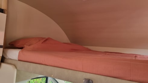 Conch – Brand new, cozy and fully equipped family camper (alcove) 