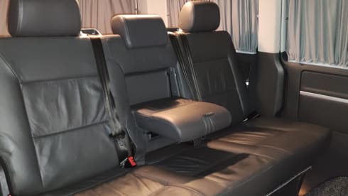 Happy Camper – Luxury 4/5p bus camper Volkswagen Multivan from 2008