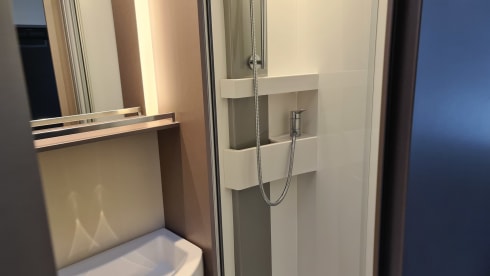 N854ZH – Very luxurious Burstner Lyseo Privilege 728 G length bed | miles free!