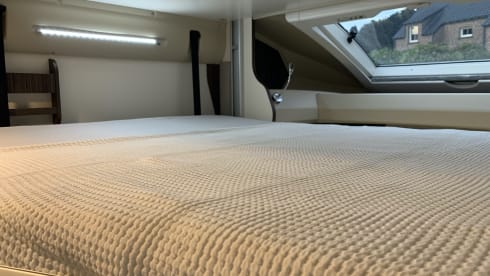 Benimar Cocoon 463 MANUAL 5P - 2022 - WIFI - incl. equipment!