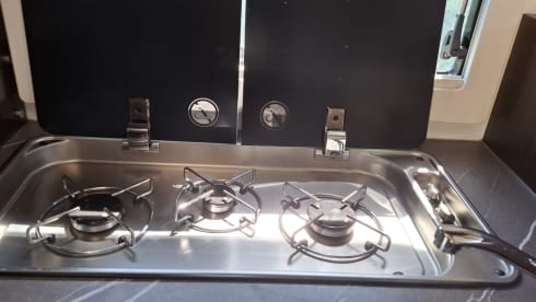 Benimar Cocoon 463 – 4p Benimar semi-integrated uit 2022