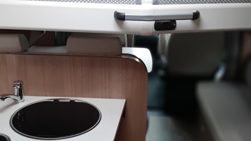 4p Carado semi-integrated in Ulft