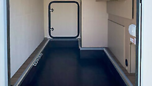 CAMPER – Camper Semintegrale con Letto nautico