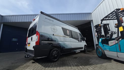 The Fox new overlander  – 2p Sunlight bus uit 2025 off grid zonnepaneel 