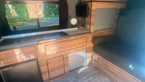 Velma – 4 berth 2016 Volkswagen campervan