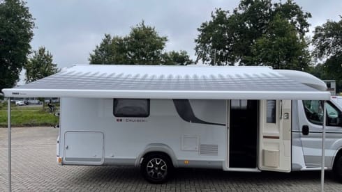This fantastic LMC with all luxury