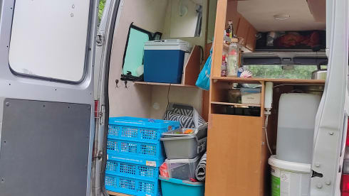2p Peugeot campervan uit 1998