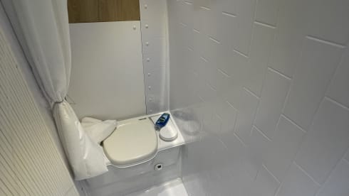 Tomo – 2 berth Peugeot campervan from 2017