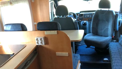 Fine and complete Sunlight with fresh interior