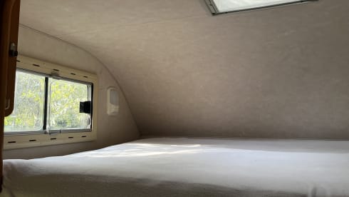 Vondel – Cozy 5-person family camper Fiat Ducato 2000