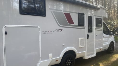 Complete camper 170 HP Ford semi-integrated from 2023 - 2 to 5 persons 