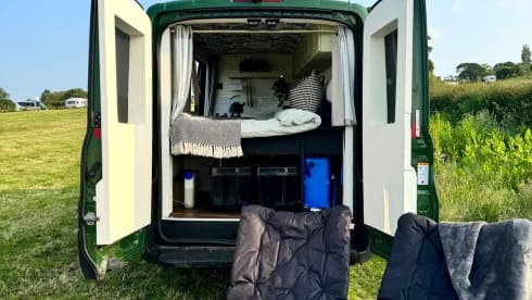 Murphy – The Big Green Camper