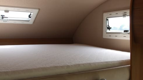 Superbrig 689TC – Fantastic family camper 7 person bunk beds Superbrig 689 TC
