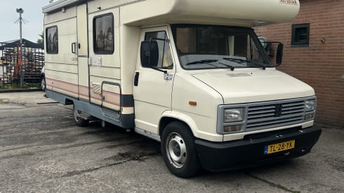 Sunrise – 5p Peugeot alcove from 1988
