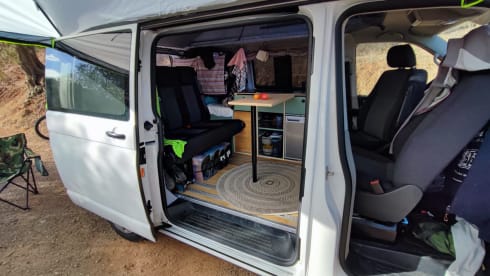 Shenkie – 2p Volkswagen campervan from 2015