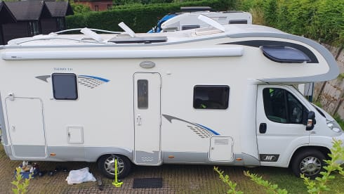 Fiat Ducato alcove motorhome for up to 6 people