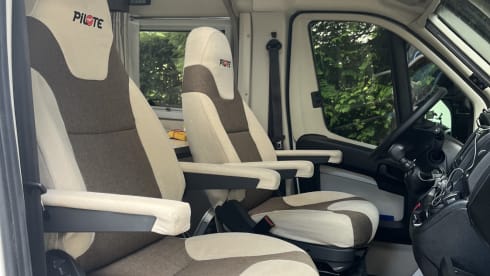 " Dushi bida " –  Pilote P600 compact camper for 2 people from 2015