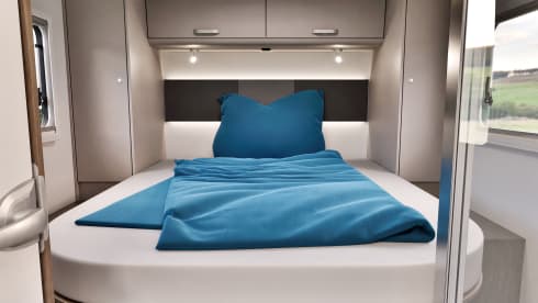 Trudy – Brand new 4-person Carado T449 with queen-size bed from 2025