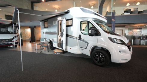 4p McLouis semi-integrated uit 2025