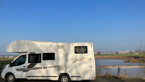 Bramper – Adventure Travel: Rent Our 4-Person Camper!