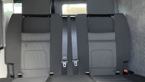 The Grey Horizon – 4 berth Volkswagen T6.1 LWB campervan from 2022