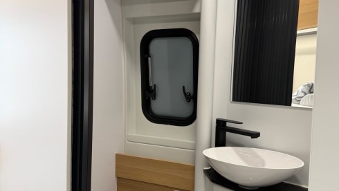 2-Sitzer-Adria-Mobil-Bus ab 2026