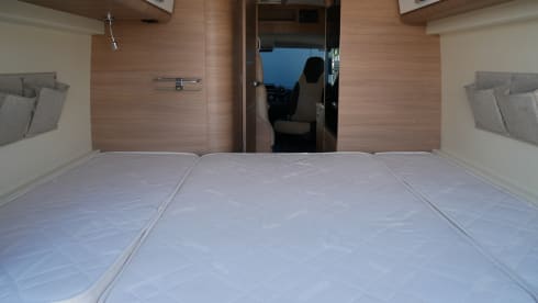Chausson2, 2 sleeping places - 4 seats.