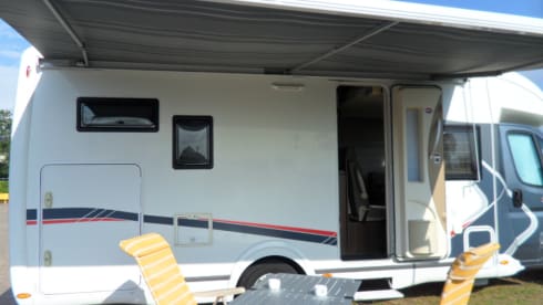 Beautiful luxury family camper Challenger Prium XG with powerful engine
