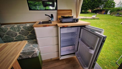 O!vanLife – Tasteful campervan conversion for those seeking peace and quiet
