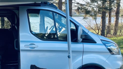 Vantura – Full option Ford Nugget plus Trail campervan 