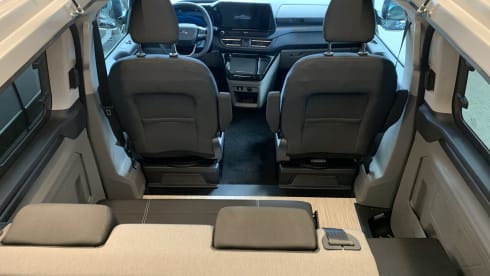 BETSY – Urban Camper Bürstner Copa C530 2025 WC Aufstelldach AHK 4 Personen