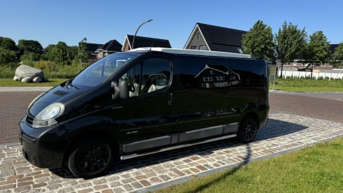 Nissan campervan 2p