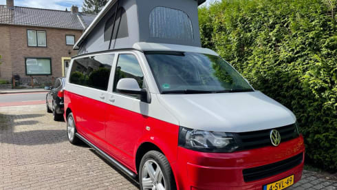 Kobus – 4-person Volkswagen campervan from 2010