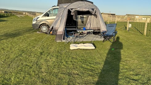 Tommy – 4 berth Ford Transit Custom pop top  campervan 