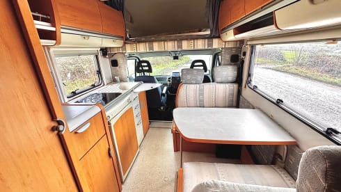 Hugo – Fiat campervan met 4 slaapplaatsen uit 2003