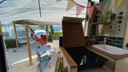 Paule – Get into your VanLife experience with our Paule!