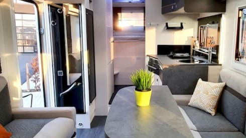 Chausson 720 Nordic edition semi integral with rear bunk bed