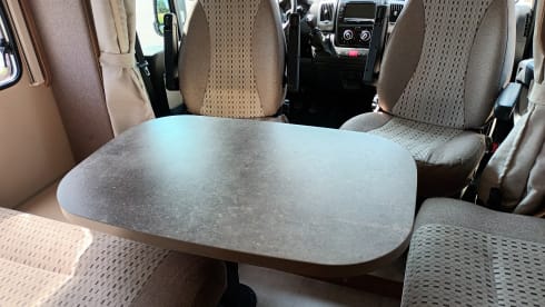 Camper met sfeer – 4 Person Chausson half integral