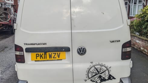 Big Dave – VW Transporter LWB - Perfect van for your first camping trip! Dogs allowed!