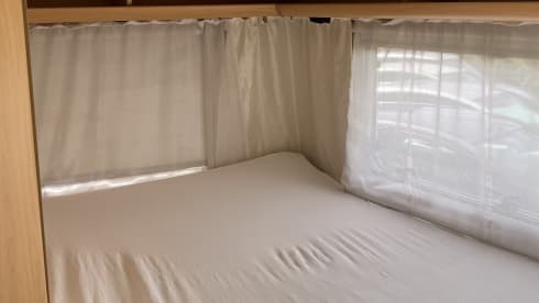 Dethleffs  β 4p Dethleffs semi-integrated from 2001