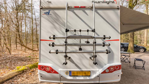 Almost new compact Sunlight (Hymer) type V66 with complete inventory