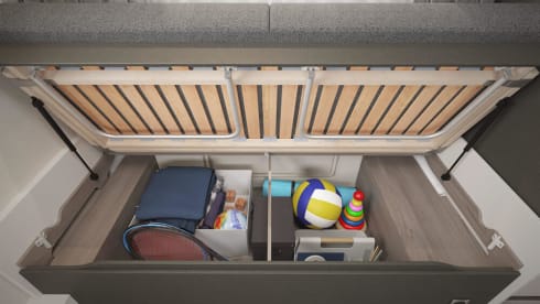 HSN – Swift semi-geïntegreerde camper met 5 slaapplaatsen vanaf 2025