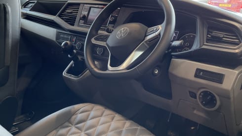 Mango 🥭 – TOP SPEC! Luxury, Easy Drive, 4 berth Volkswagen T6- 2022