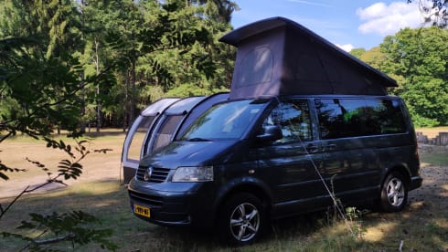 Happy Camper – Luxury 4/5p bus camper Volkswagen Multivan from 2008