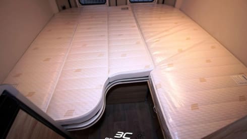 Yellowstone  – Hymer Bus camper