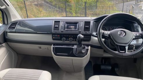 White Cali 2019 – 2019 VW California Campervan - Auto DSG- Sleeps 4